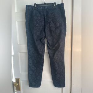 Nine West Black Matchstick Skinny Jeans w Rose Pattern Size 14, 32in inseam